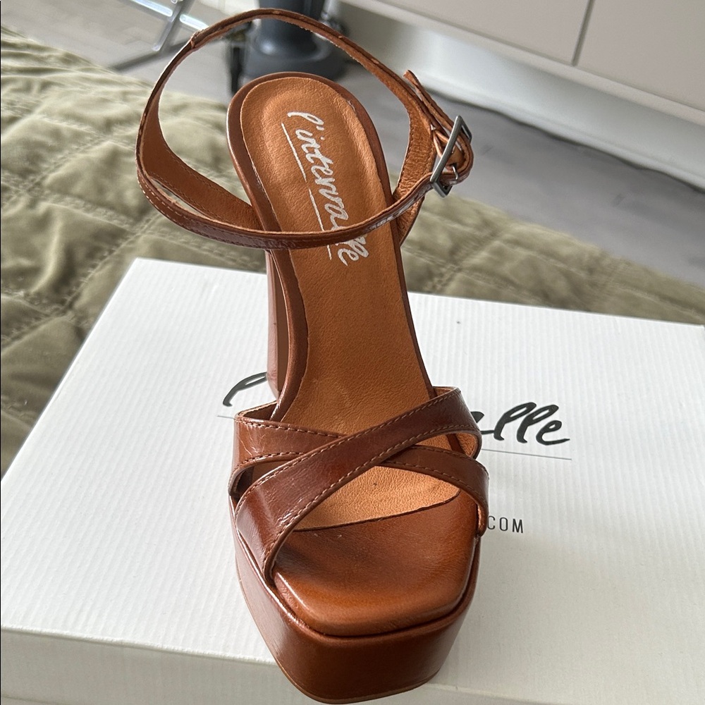 L'INTERVALLE Tan Platform Sandals - Picture 4 of 4